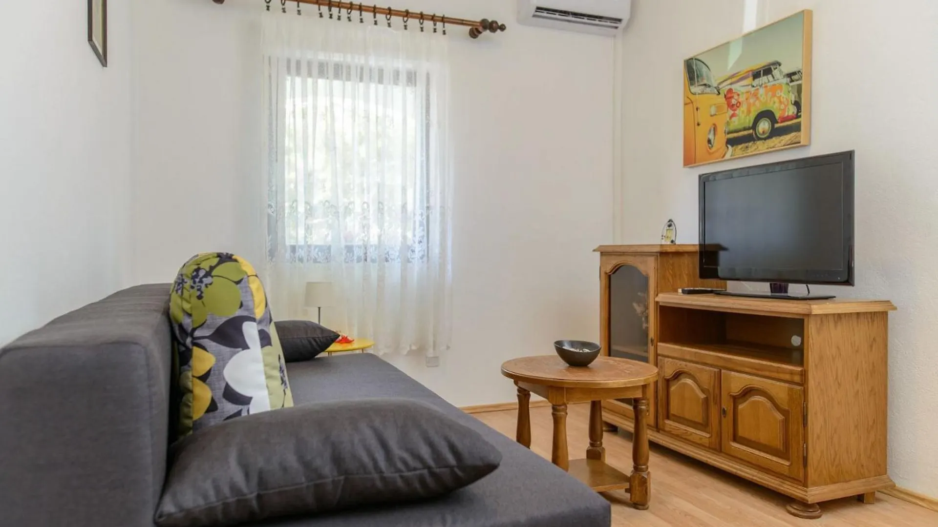 Apartment Vesna Trogir