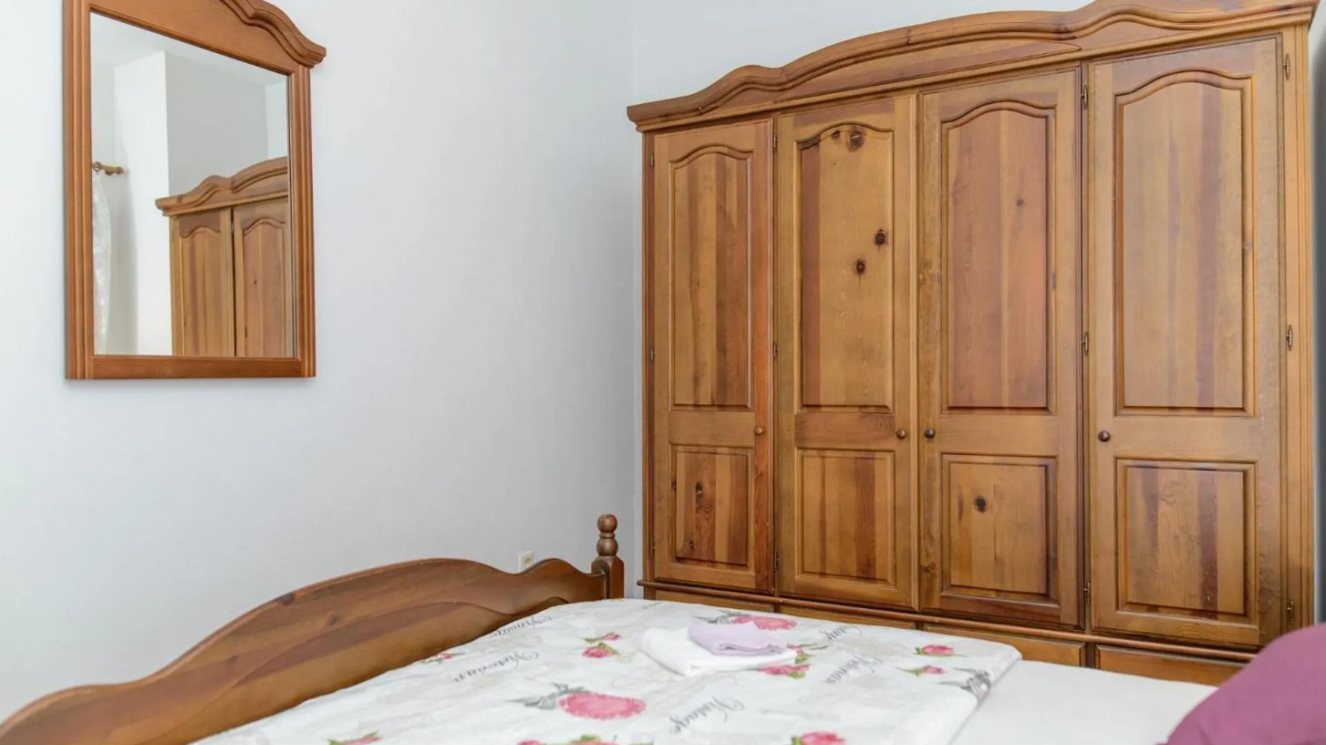 Apartment Vesna Trogir 0*,  Croatia